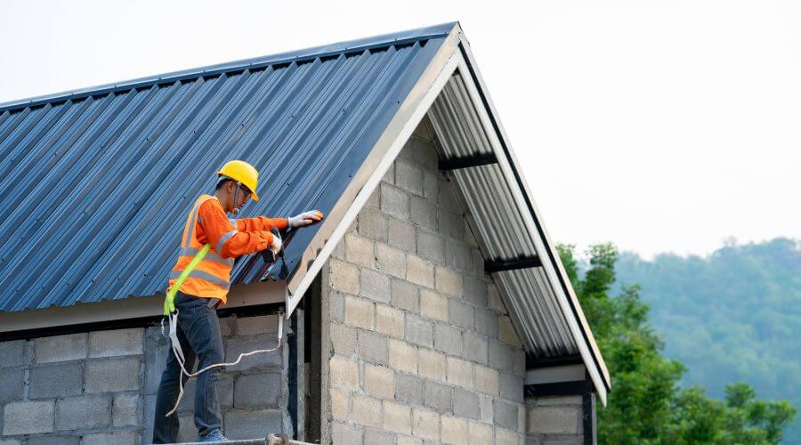 Professional gutter cleaning in Bonneau, SC
